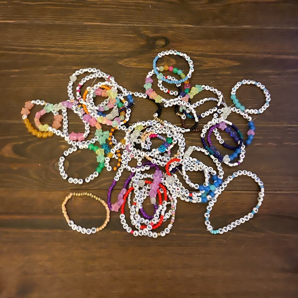 Pack of 13 Friendship Bracelets for Trading—10/13 Eras Movie Premiere Special - Picture 13 of 13